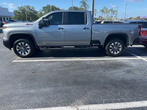 Used 2025 Chevrolet Silverado 2500 Custom w/ Custom Value Package AWD/4WD image 4