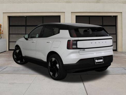 New 2026 Volvo EX30 Plus image 3