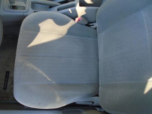 Used 2002 Toyota Corolla CE image 15