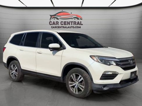 Used 2017 Honda Pilot EX image 7