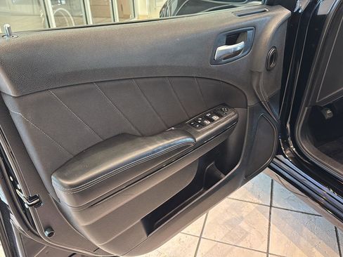 Used 2021 Dodge Charger SXT w/ Blacktop Package RWD image 17