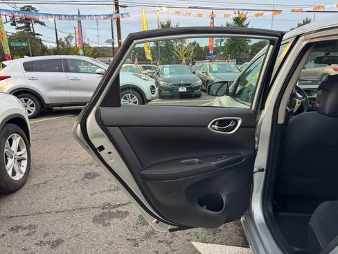 Used 2015 Nissan Sentra S image 14