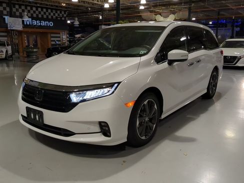 Used 2023 Honda Odyssey Elite image 1