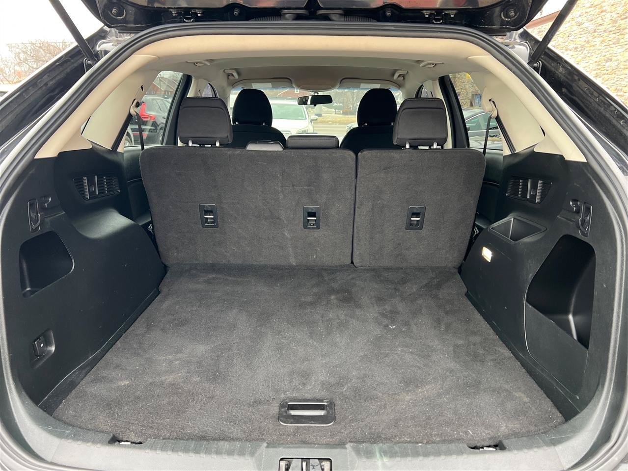 Used 2018 Ford Edge SE AWD/4WD image 21