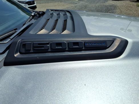 Used 2022 RAM 1500 Laramie AWD/4WD image 30