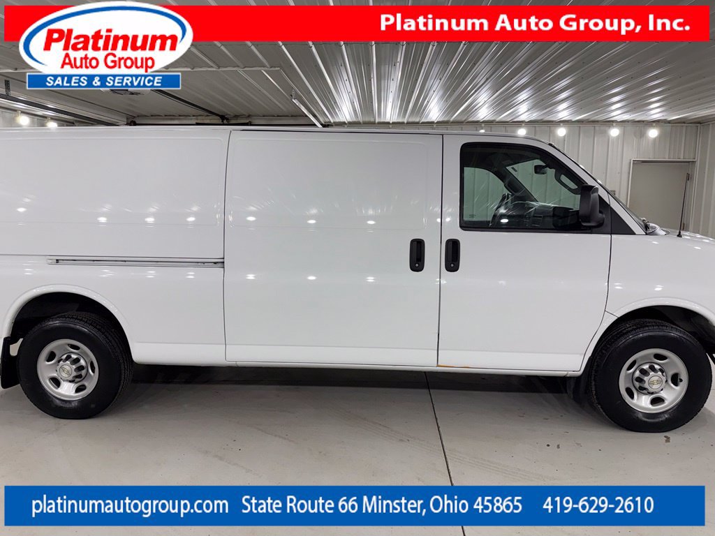 Used 2020 Chevrolet Express 3500 Extended w/ Driver Convenience Package RWD image 6