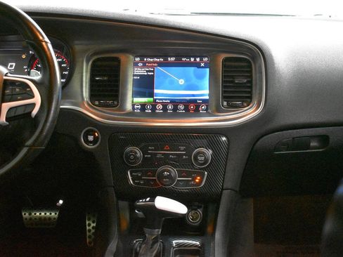 Used 2018 Dodge Charger R/T image 26