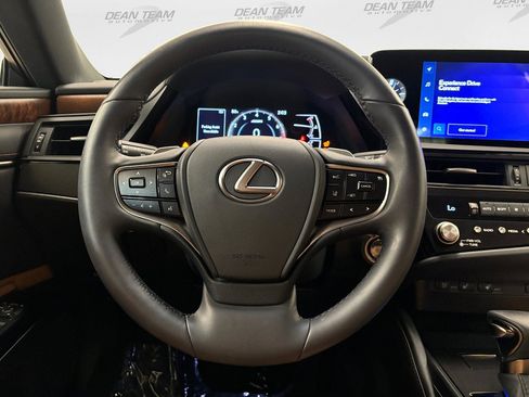 Used 2024 Lexus ES 250 w/ Premium Package AWD/4WD image 37