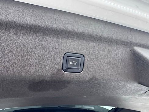 Used 2022 Chevrolet Tahoe LT w/ LT Signature Package image 47