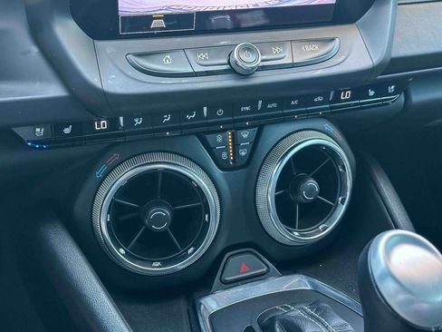 Used 2022 Chevrolet Camaro LT w/ Technology Package RWD image 27