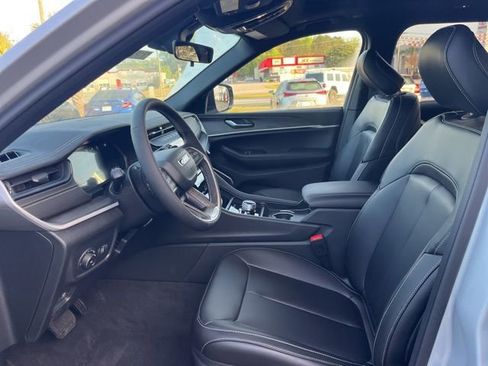 New 2026 Jeep Grand Cherokee L Limited AWD/4WD image 7