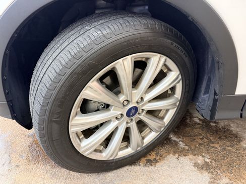 Used 2019 Ford Escape SEL AWD/4WD image 4