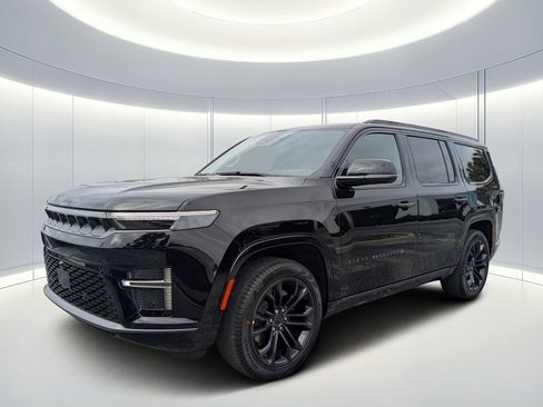 New 2026 Jeep Grand Wagoneer Summit w/ Rear Seat Video Group I AWD/4WD image 8
