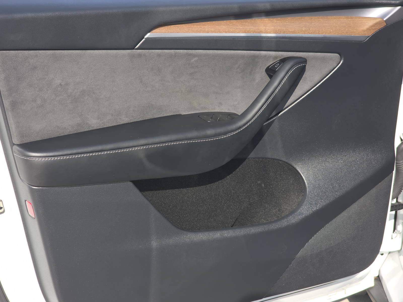 Used 2024 Tesla Model Y Long Range RWD image 13