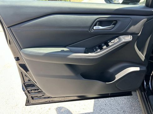 New 2026 Nissan Rogue Dark Armor FWD image 17