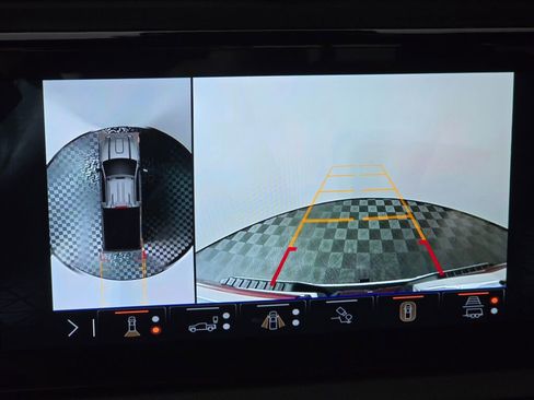 Used 2024 GMC Sierra 2500 AT4 w/ AT4 Premium Plus Package image 35