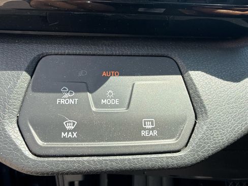 Used 2023 Volkswagen ID.4 Pro S RWD image 15