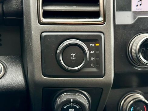 Used 2019 Ford F150 Raptor w/ Equipment Group 802A Luxury AWD/4WD image 25