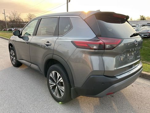 Used 2023 Nissan Rogue SV image 4