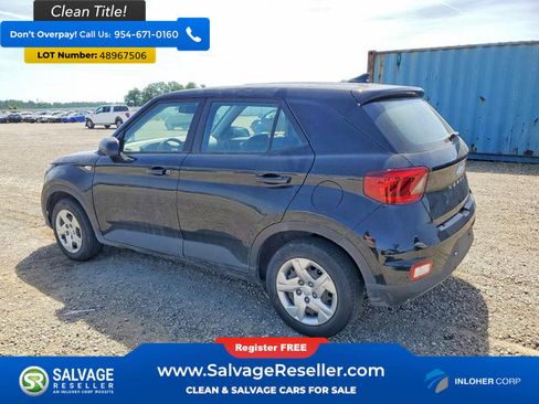 Used 2020 Hyundai Venue SE image 3