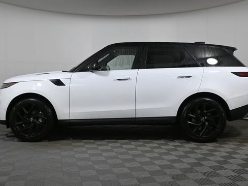 Used 2023 Land Rover Range Rover Sport SE image 2