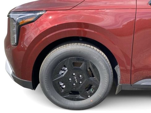 New 2026 Kia Carnival FWD image 18