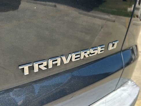 Used 2012 Chevrolet Traverse LT image 9