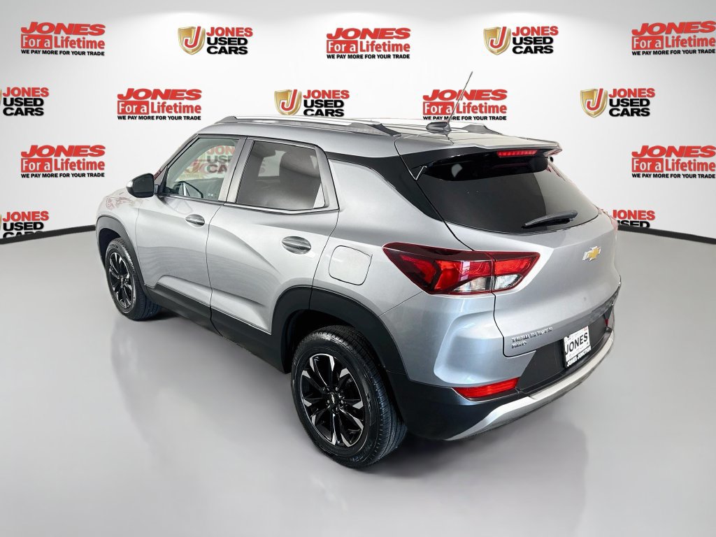 Used 2023 Chevrolet TrailBlazer LT AWD/4WD image 2