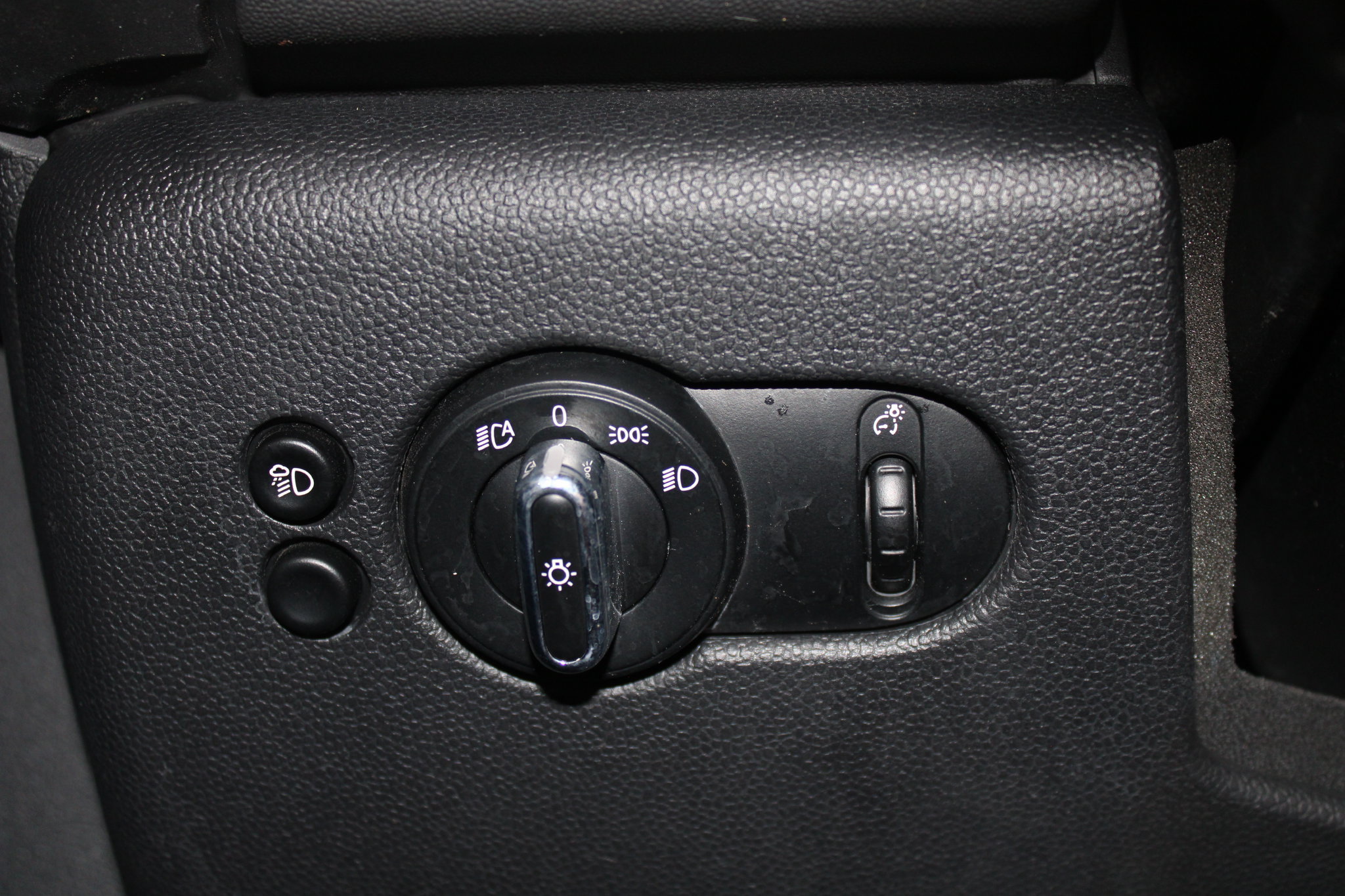 Used 2023 MINI Cooper 2-Door Hardtop FWD image 34