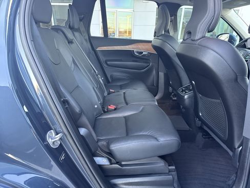 Used 2023 Volvo XC90 B6 Plus image 28