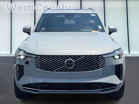 Certified 2026 Volvo XC90 B6 Plus AWD/4WD image 10