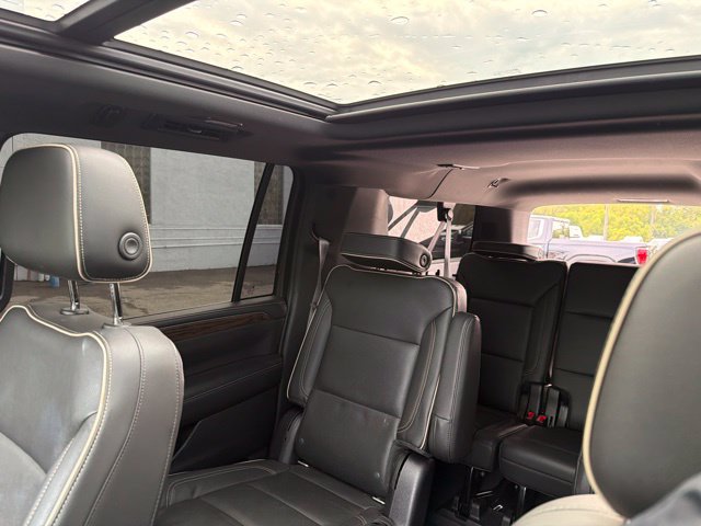 Used 2021 Chevrolet Suburban Premier w/ Premium Package AWD/4WD image 63