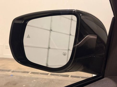 Used 2023 Jeep Grand Cherokee Altitude image 12