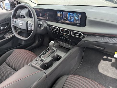Used 2026 Nissan Sentra SR w/ Floor Mat Package FWD image 34