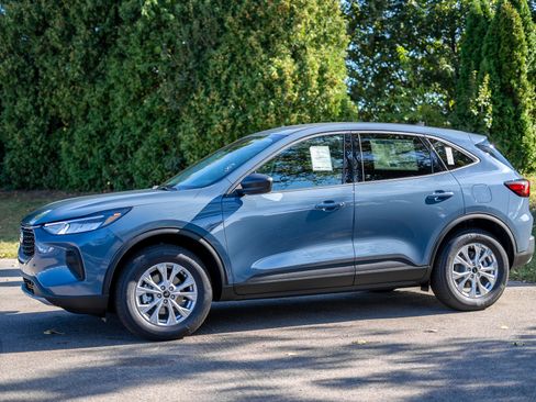 New 2025 Ford Escape Active w/ Cold Weather Package image 8