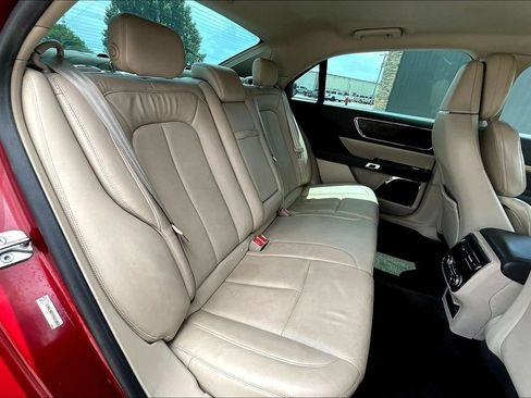 Used 2017 Lincoln Continental Reserve w/ Technology Package FWD image 28