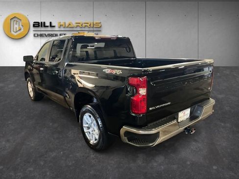 Used 2023 Chevrolet Silverado 1500 LT AWD/4WD image 12