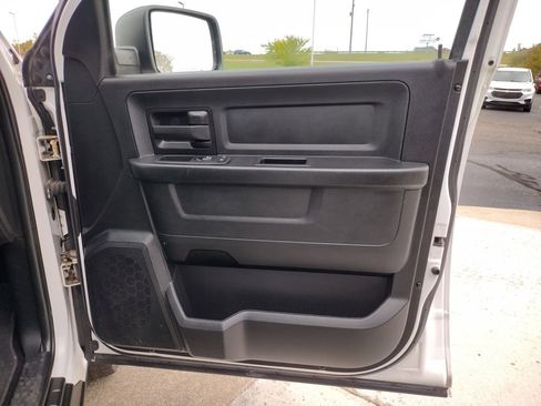 Used 2016 RAM 1500 ST w/ SXT Appearance Group image 20