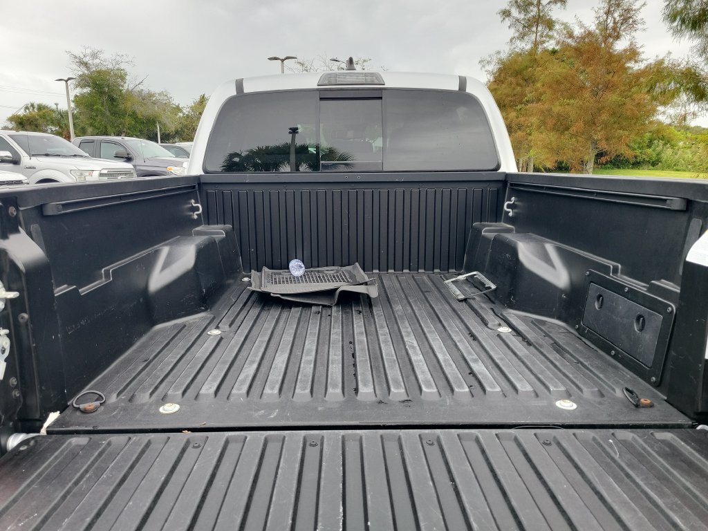 Used 2023 Toyota Tacoma SR5 AWD/4WD image 29