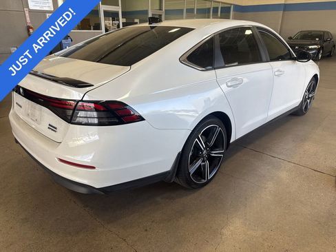 Used 2023 Honda Accord Sport image 3