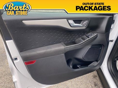 Used 2020 Ford Escape SE image 22