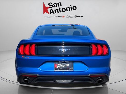 Used 2018 Ford Mustang Coupe RWD image 13