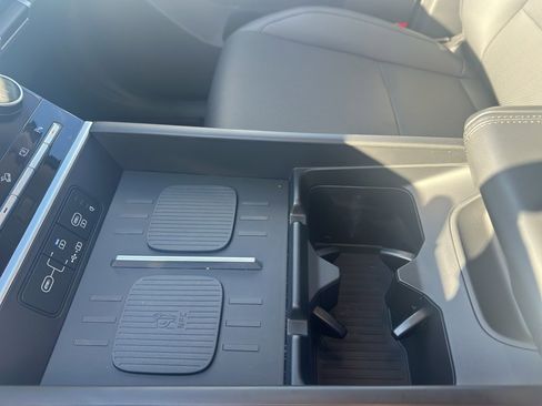 Used 2024 Hyundai Santa Fe SEL image 12