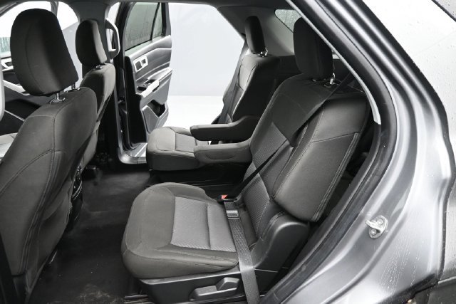 Used 2022 Ford Explorer XLT AWD/4WD image 12