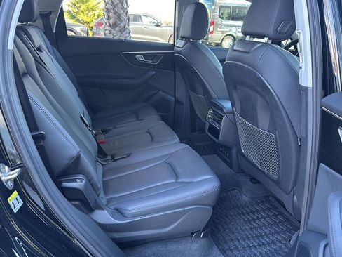 Used 2022 Audi Q7 Premium Plus w/ Premium Plus Package image 16