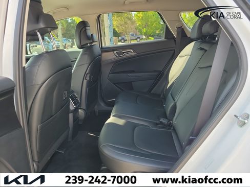 Certified 2024 Kia Sportage EX FWD image 11