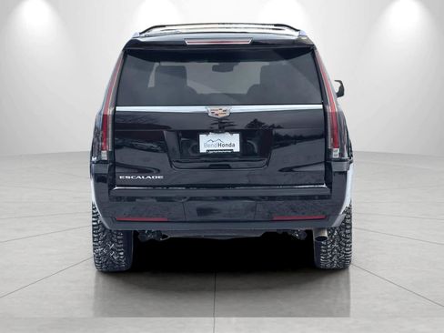 Used 2017 Cadillac Escalade Luxury image 7