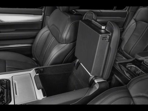 Used 2024 Jeep Grand Wagoneer L Series III w/ HD Trailer Tow Package image 11