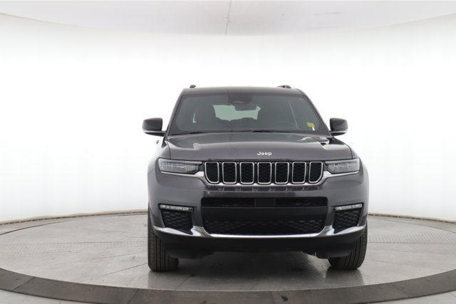 Used 2025 Jeep Grand Cherokee L Limited w/ Trailer Tow Package AWD/4WD image 12