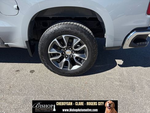 Used 2024 Chevrolet Silverado 1500 LT AWD/4WD image 25